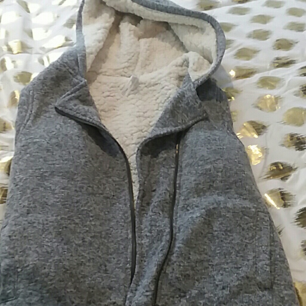 Aeropostale Vest!!